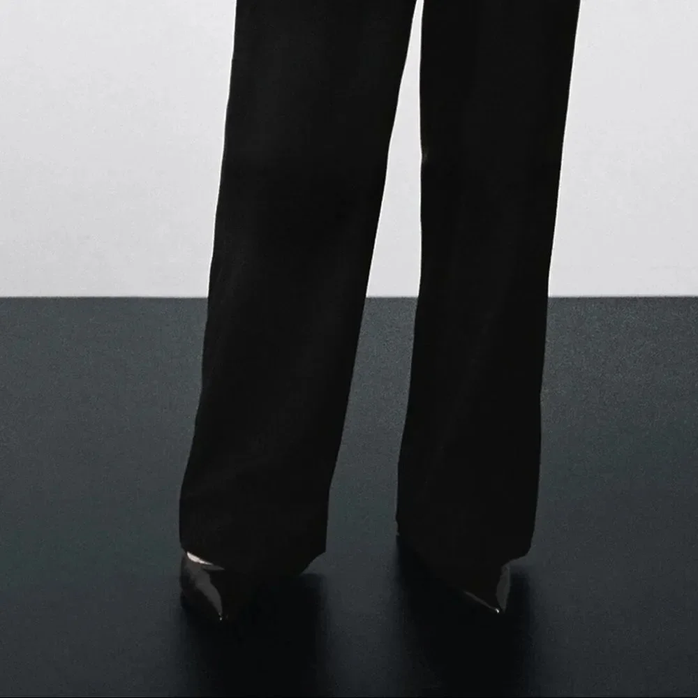 ZARA PATENT FINISH WIDE HEEL SHOES